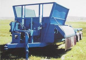 Feeding large round bales the Emerson way